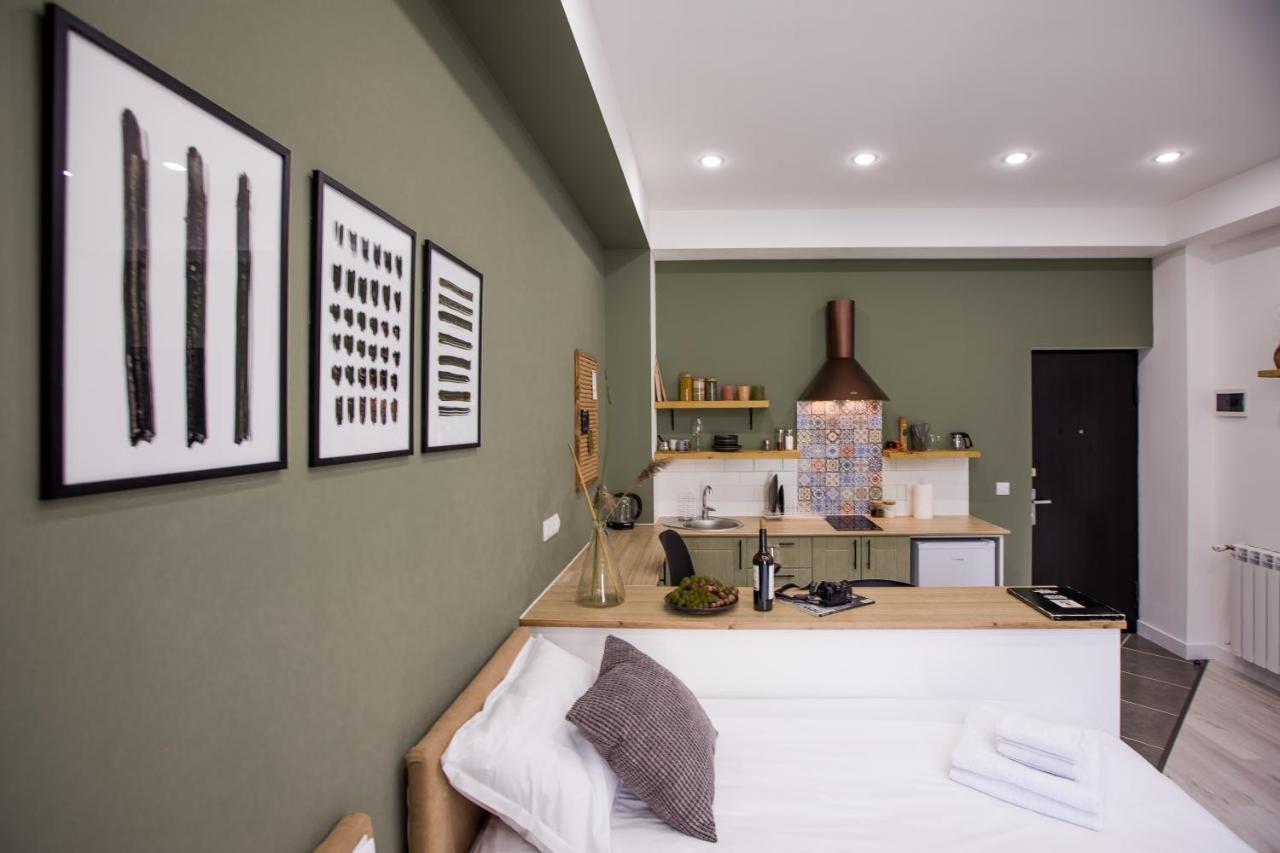 Hotelise I Bells-Of-Ireland Apartment 예레반 외부 사진