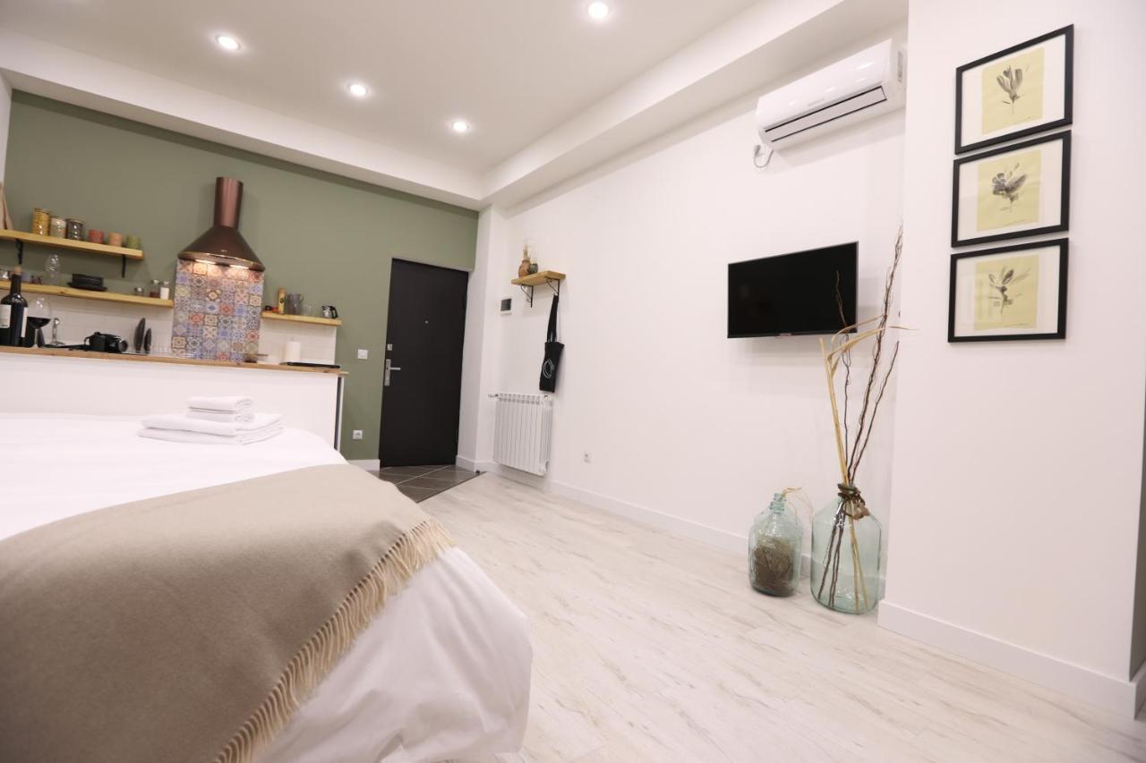 Hotelise I Bells-Of-Ireland Apartment 예레반 외부 사진