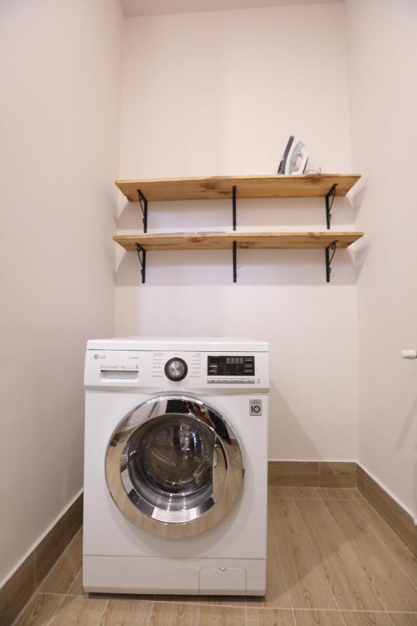 Hotelise I Bells-Of-Ireland Apartment 예레반 외부 사진