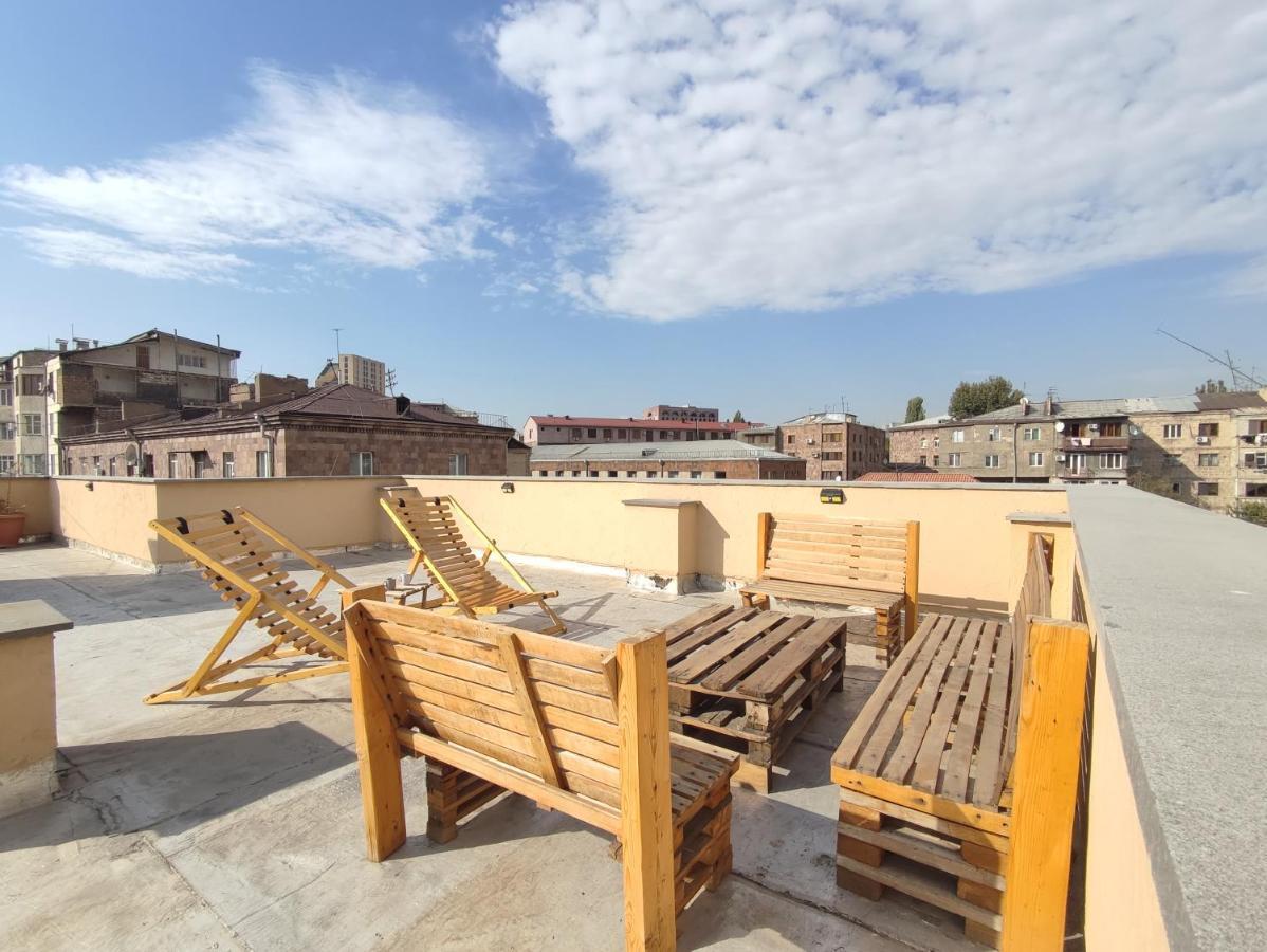 Hotelise I Bells-Of-Ireland Apartment 예레반 외부 사진