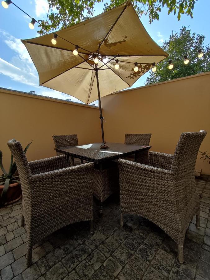 Hotelise I Bells-Of-Ireland Apartment 예레반 외부 사진